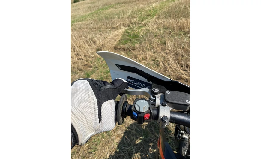 Slipping the clutch - one or two fingers